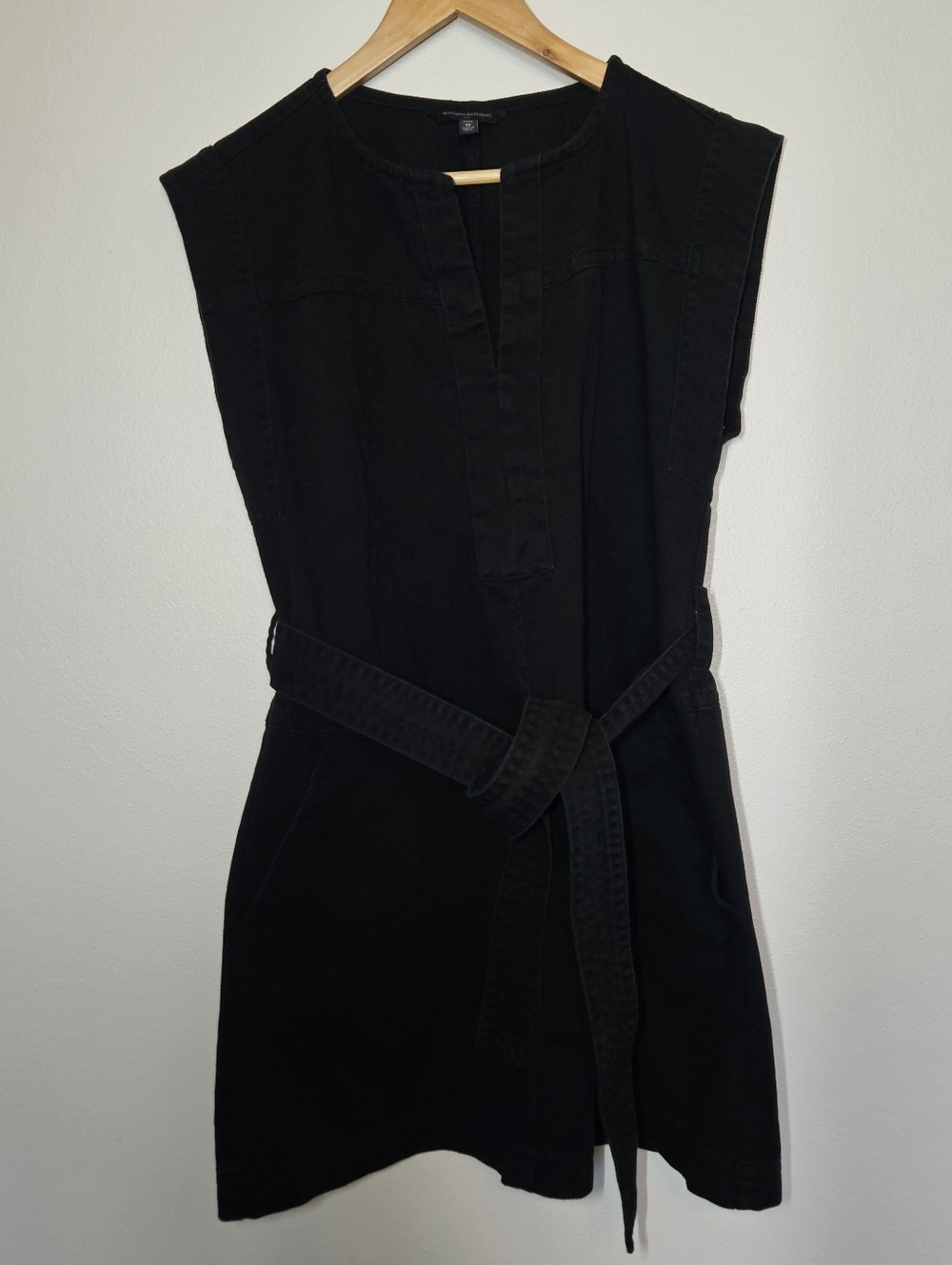 Banana Republic Black Denim Dress Pockets Medium 100% Cotton